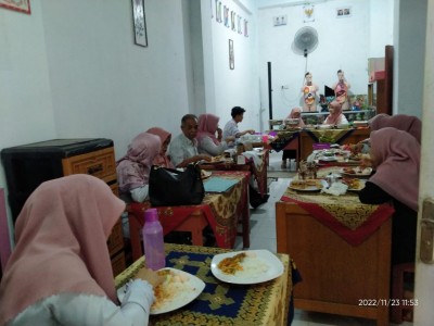 Makan Bersama dengan pengawas PKKS