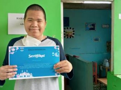 Penutupan dan Pemyerahan Sertifikat Serta Hadiah Pada Pesantren Ramadhan SLB Autisma YPPA Solok Tahu