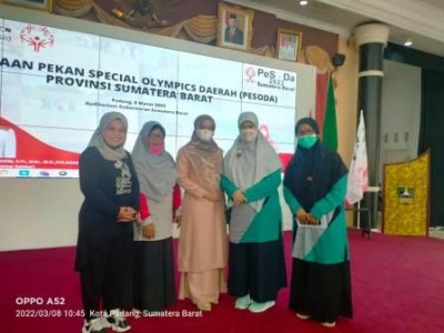 Bersama Ibuk Gubernur Harneli Mahyeldi sebagai ketua SOINA SUMBAR dan Ibuk Dona Ramadhani Kirana Put