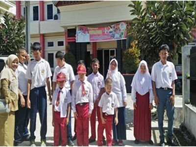 Kunjungan ke Perpustakaan