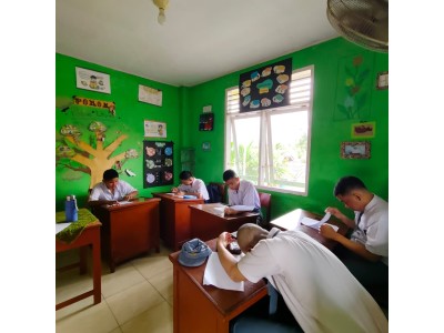 Pelaksanaan Ujian Akhir Sekolah 