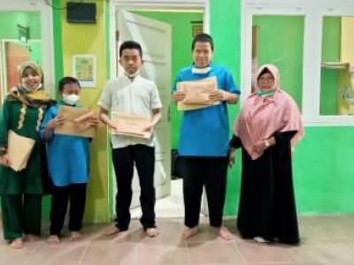 Penutupan dan Pemyerahan Sertifikat Serta Hadiah Pada Pesantren Ramadhan SLB Autisma YPPA Solok Tahu