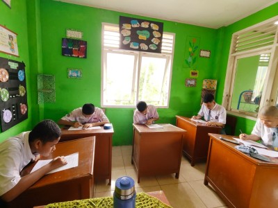 Pelaksanaan Ujian Akhir Sekolah 