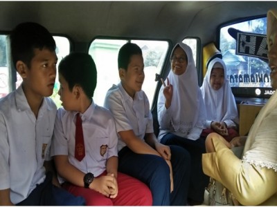Kunjungan ke Perpustakaan