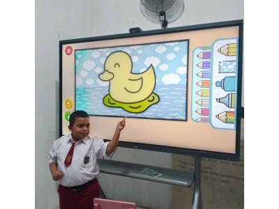 Pembelajaran Digital dengan Teknologi IFP/Smartboard