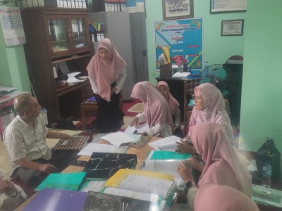 Makan Bersama dengan pengawas PKKS