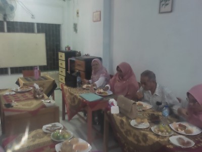 Makan Bersama dengan pengawas PKKS